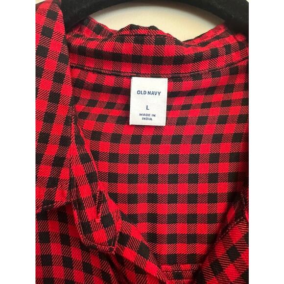 Old Navy Red Black Checkered Button Up Shirt Women’s Larg - Picture 2 of 5